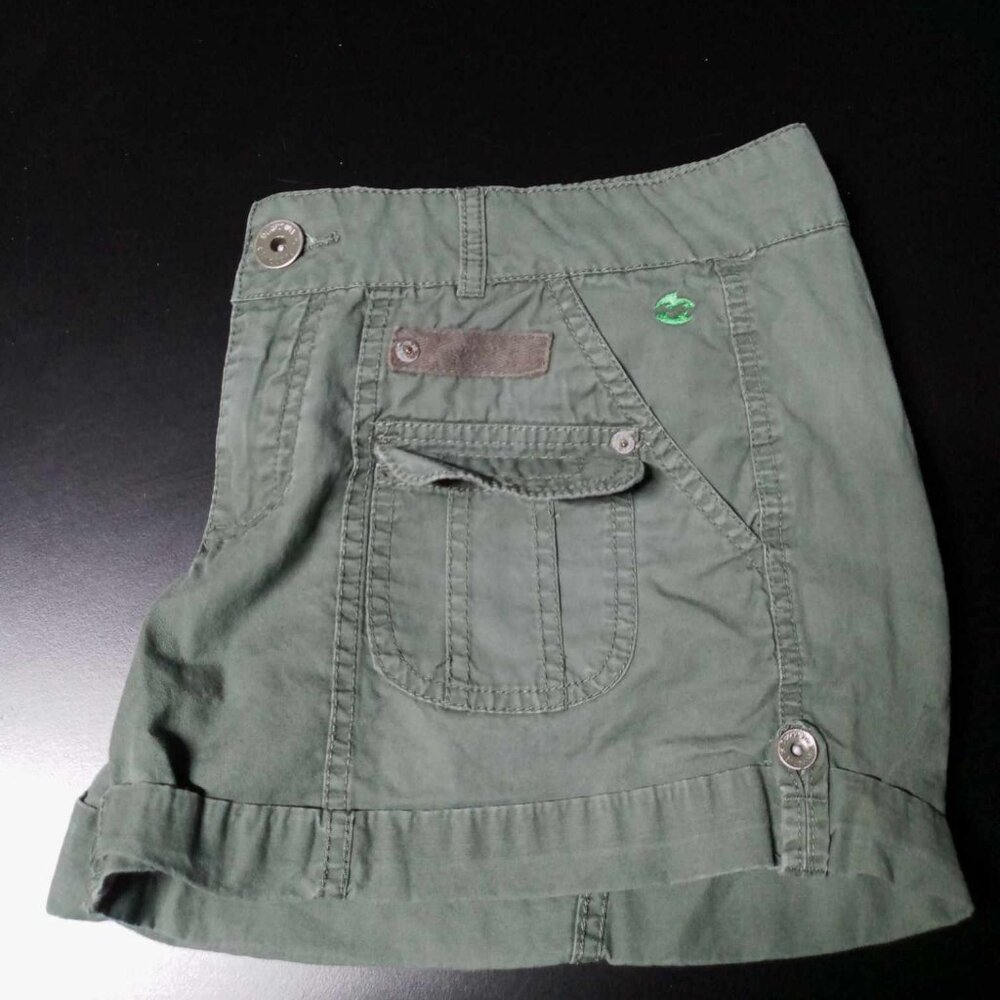 EUC Billabong Green Cargo Style Short  Shorts
